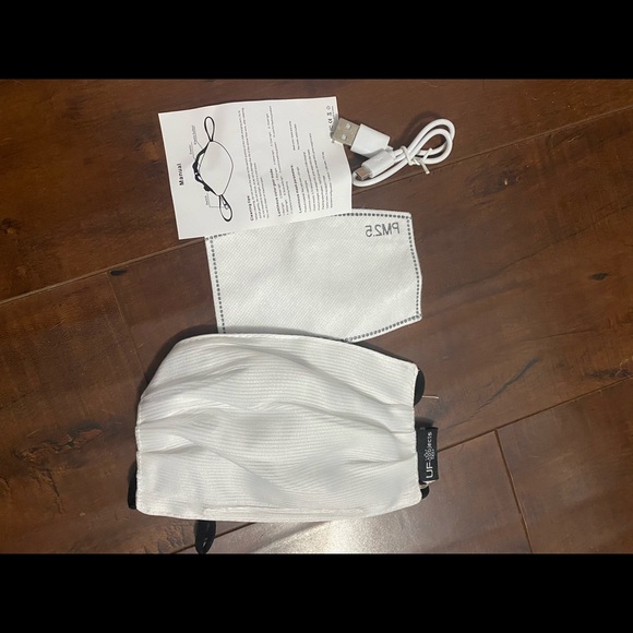 LED Fiber Optic Face Mask (Multicolor & Multiple Modes) - Picture 6 of 9